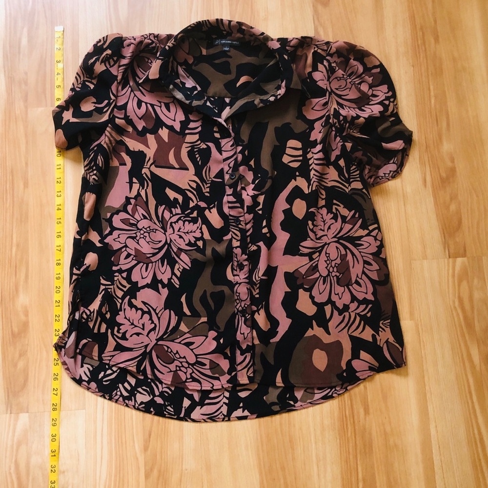 Adrianna Papell Black and Mauve Floral Short-Sleeve Blouse